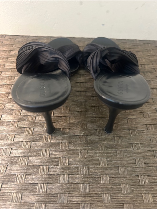 Gucci Vintage  Black Pleated Twist Slide Mules size 39
